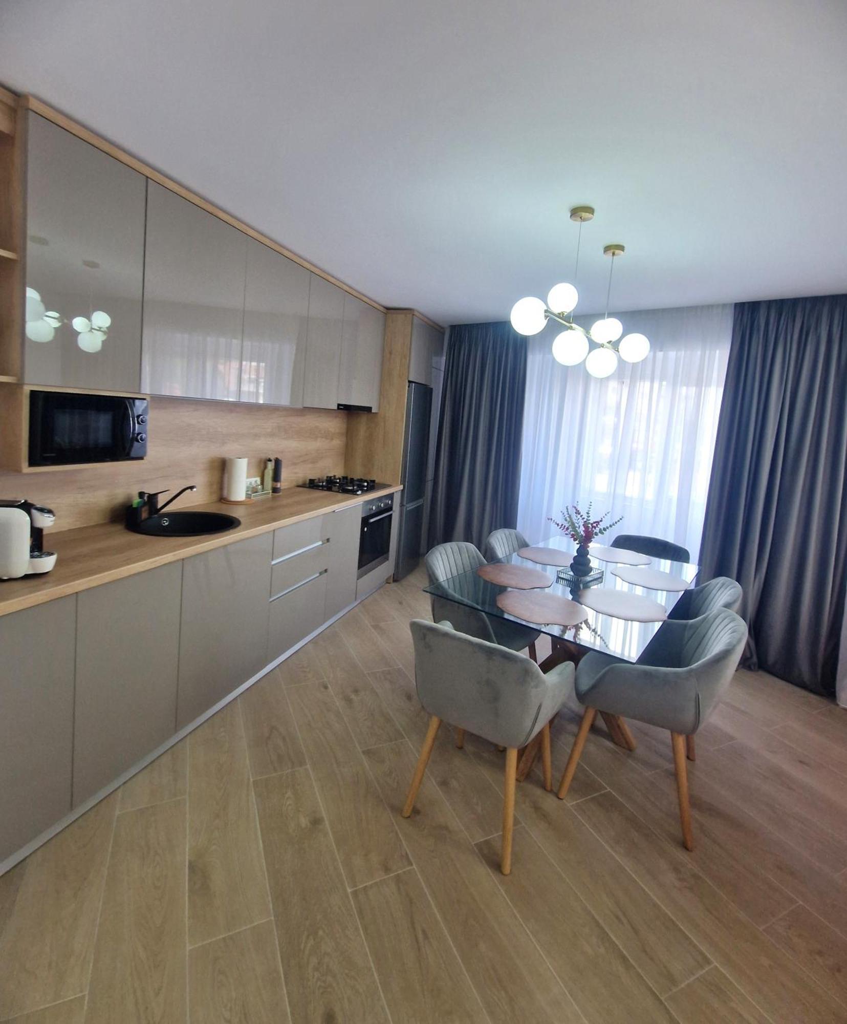 Ultracentral Luxury Apartament Curtea De Arges Bagian luar foto