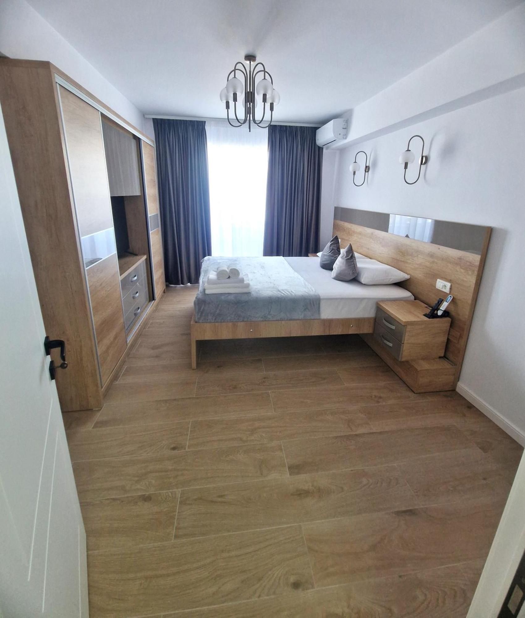 Ultracentral Luxury Apartament Curtea De Arges Bagian luar foto